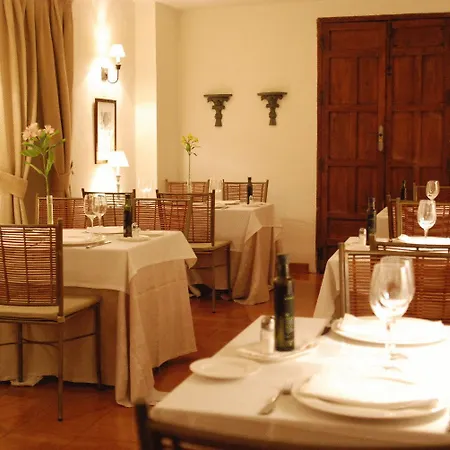 Hotel Puerta De La Luna Baeza