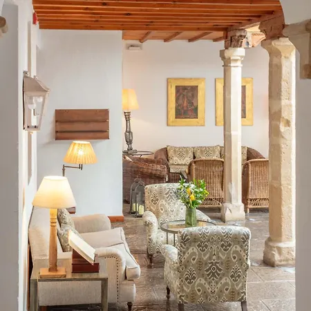 Hotel Puerta De La Luna 4*